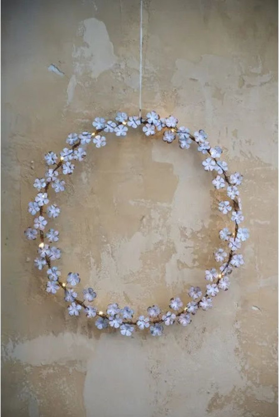 Outdoor Living Blooming Botanicals | Wildflower Wreath With Lights