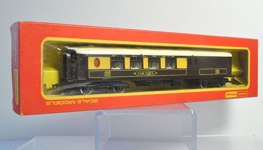 Giftware Droids | Hornby Oo Gauge Model Railway - R 328 Pullman Brake No79