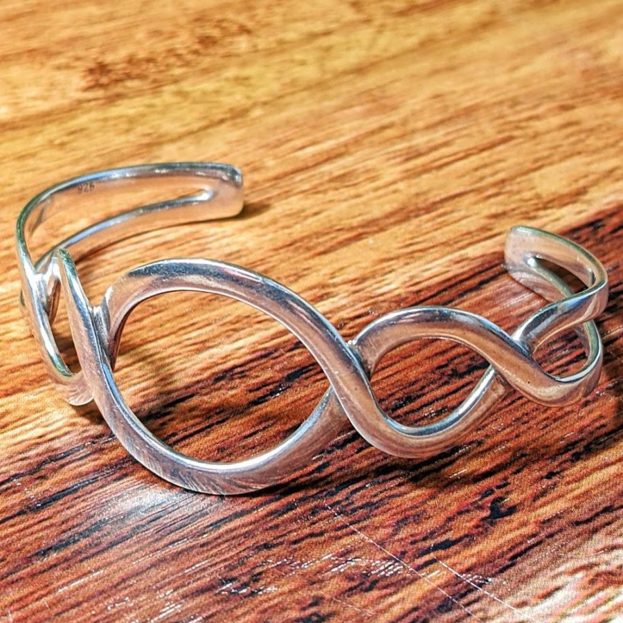 Giftware Fat Fingers | Silver Twisty Bangle