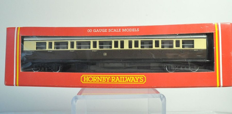 Giftware Droids | Hornby Oo Gauge Model Railway - R 456 Gwr Composite Coach